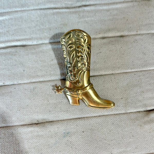 Boot - Brass Scarf Slide