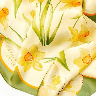 scarf with daffodil pattern
